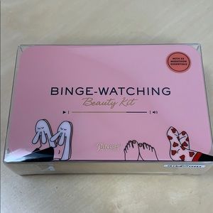 Binge-Watching Beauty Kit Gift